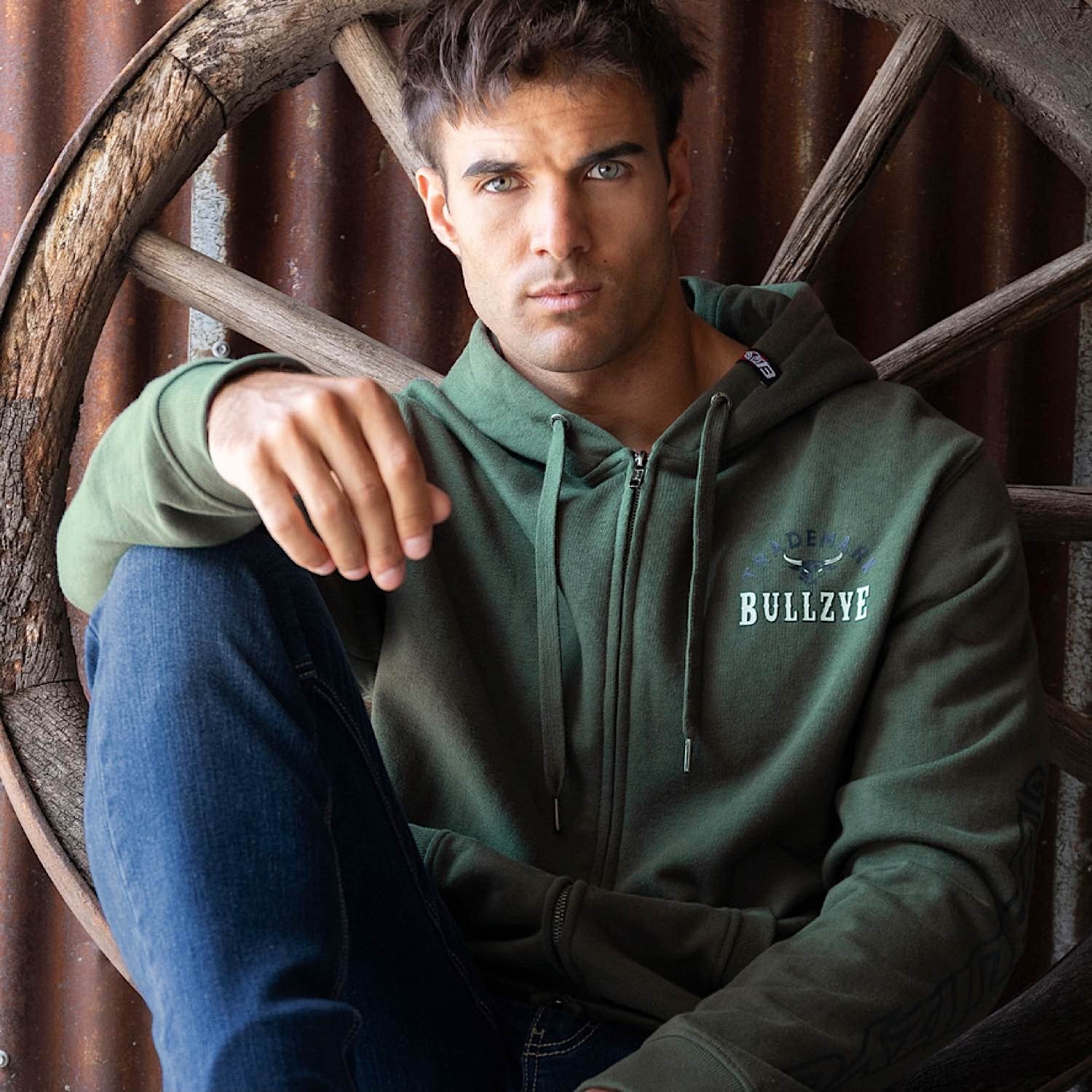 Bullzye Mens Hoodies