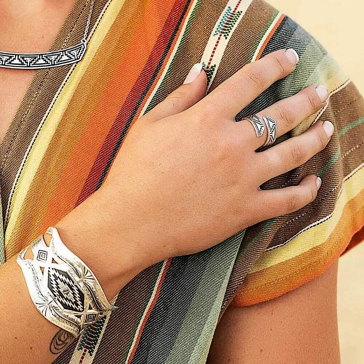 Montana Silversmiths Southwestern Escape Wrap Ring