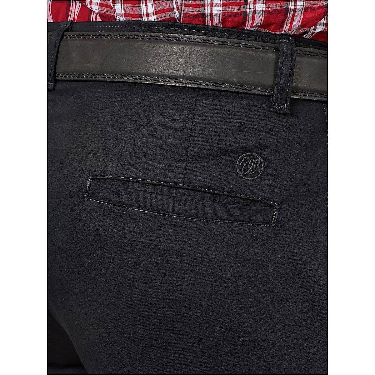 Wrangler Men’s Casual Pleated Front Relaxed Fit Pants - Black
