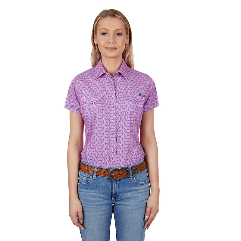Wrangler Women’s Carly Short Sleeve Shirt Pink