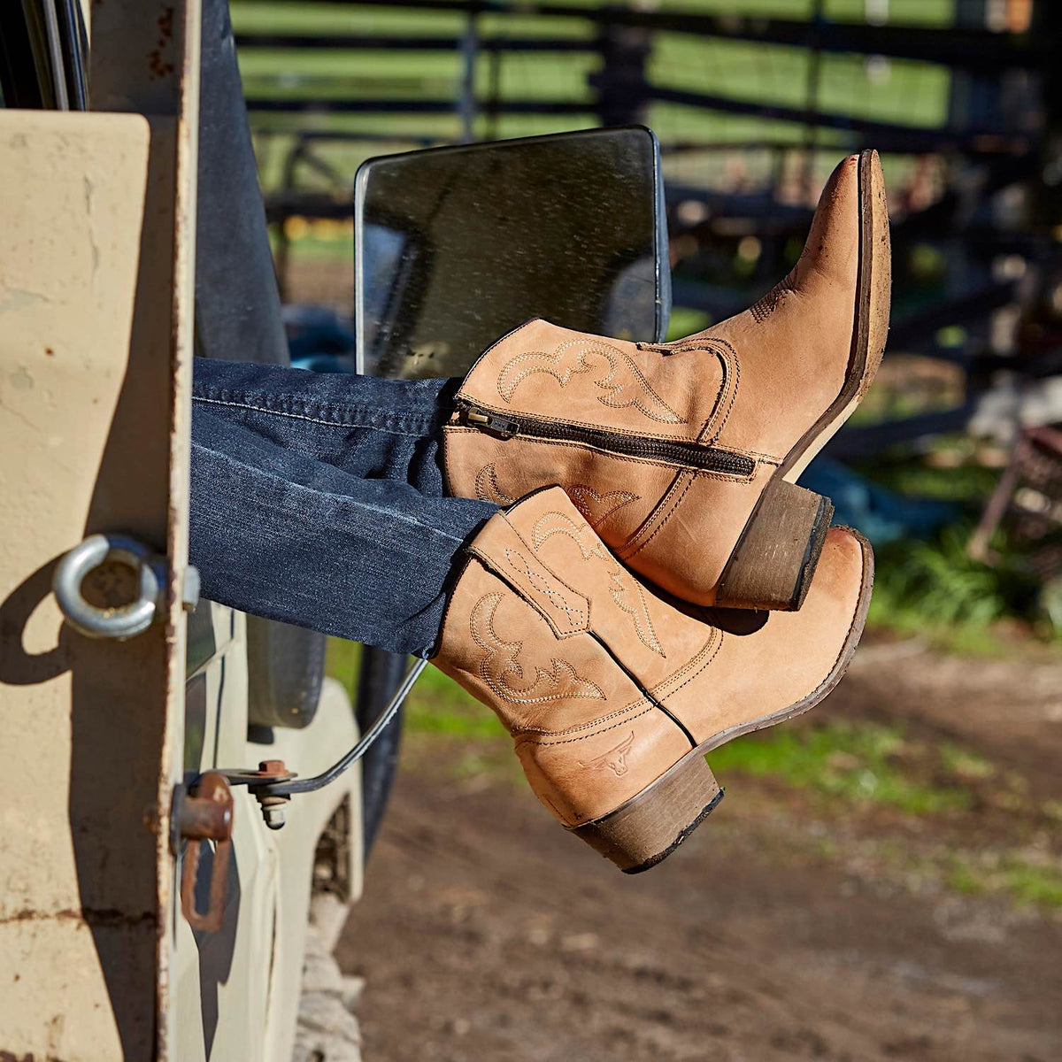Pure Western Womens Footwear