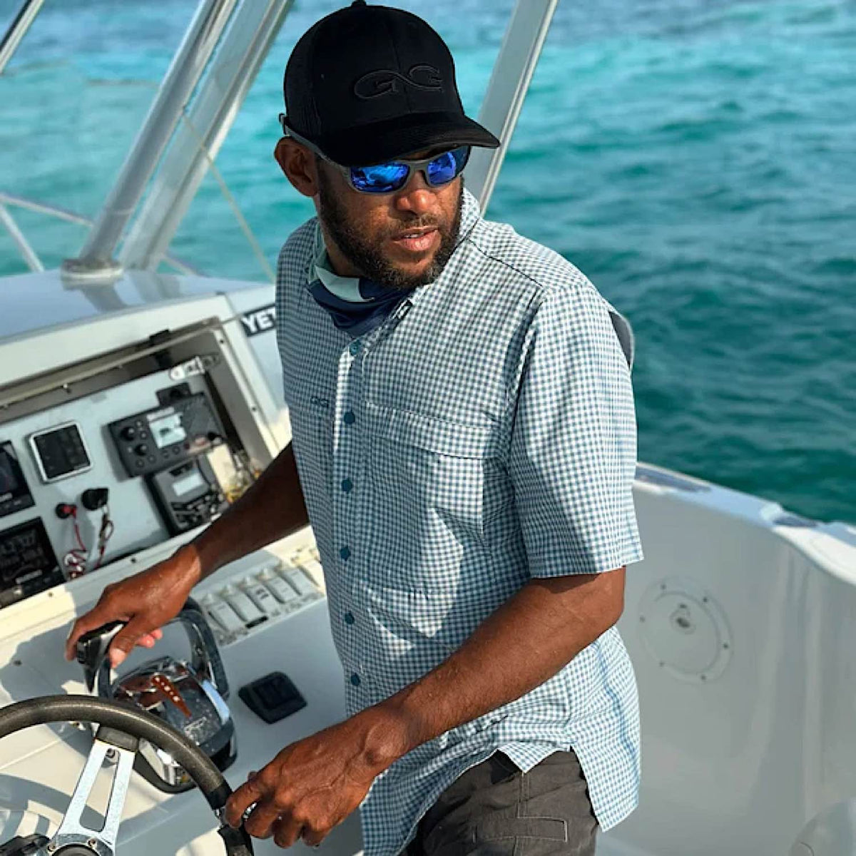 GameGuard Men’s Shirt Short Sleeve Button Down - Wahoo TekCheck