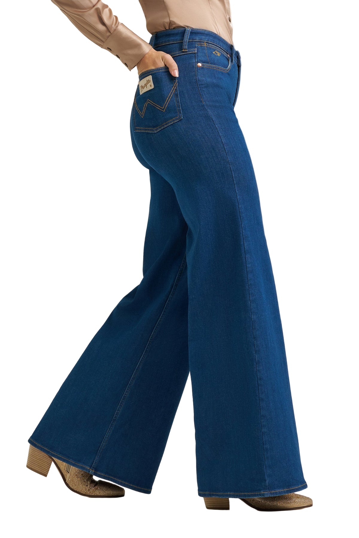 Wrangler X Lainey Wilson Women's Cheeky Wide Leg Jean - Blue