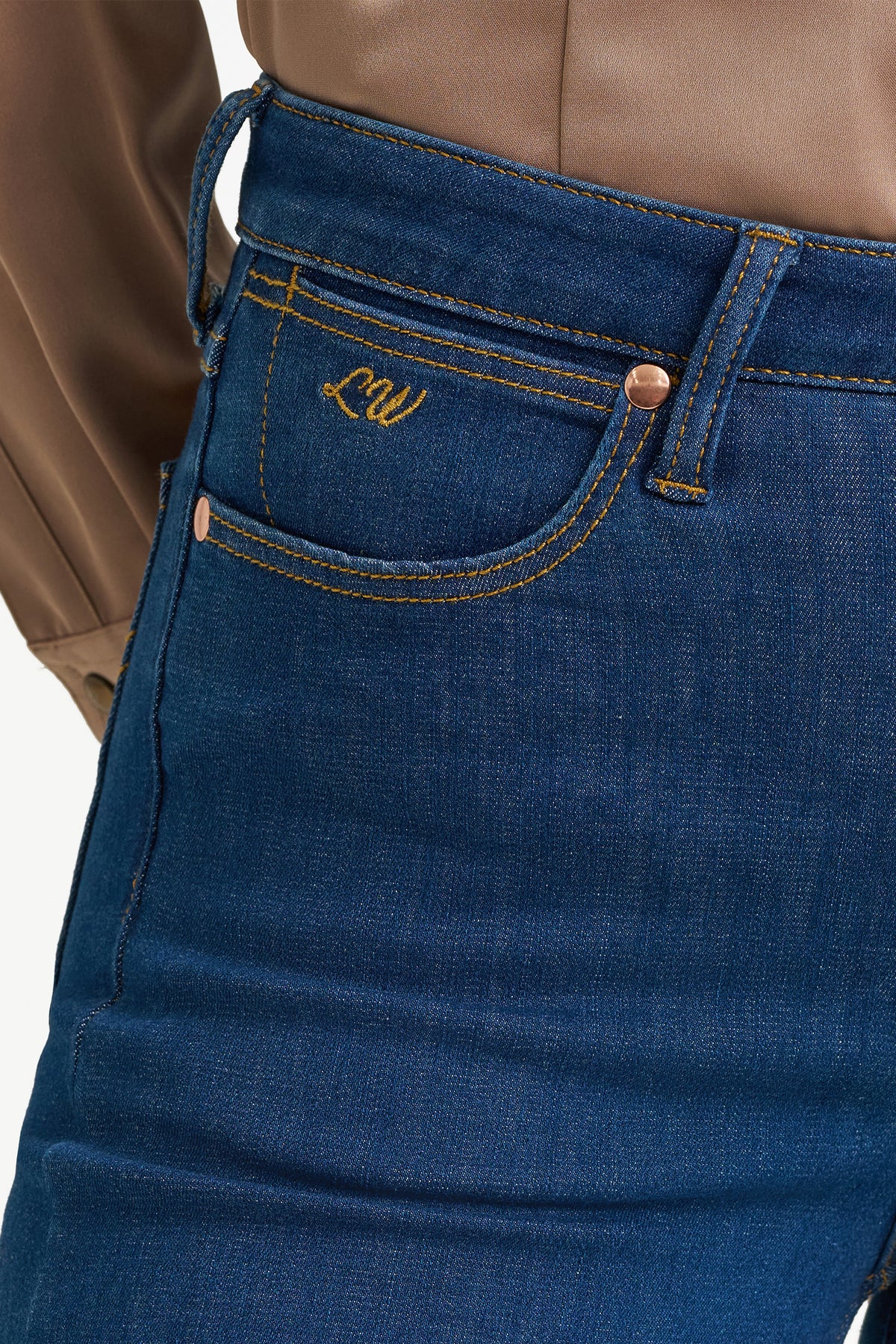 Wrangler X Lainey Wilson Women's Cheeky Wide Leg Jean - Blue