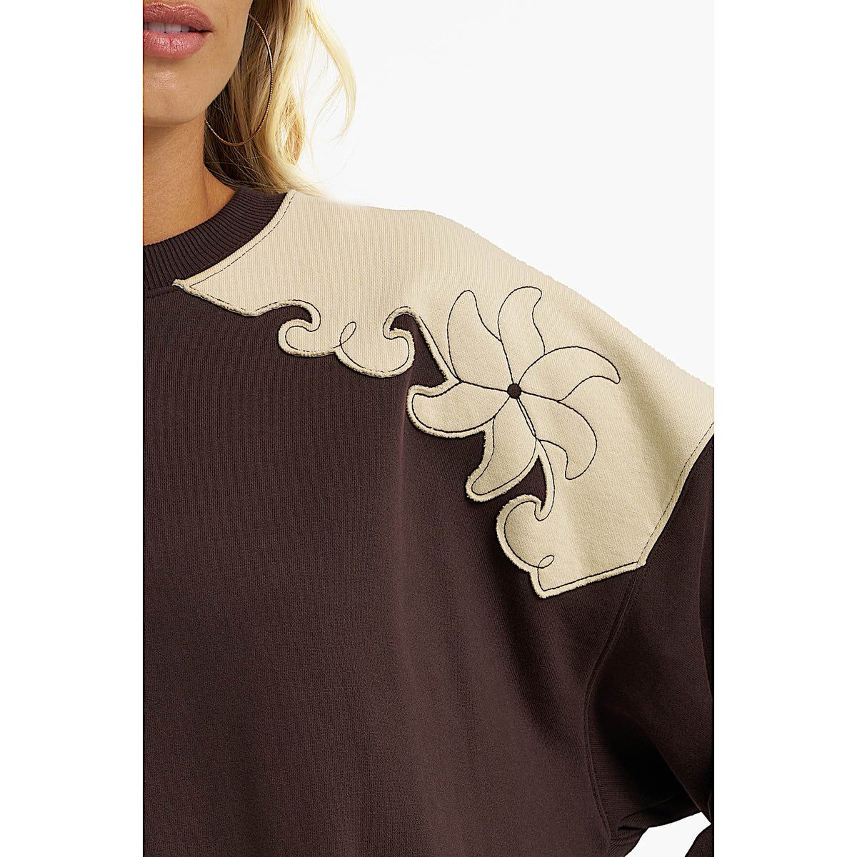 Wrangler X Lainey Wilson Womens French Terry Crew Pullover - Brown