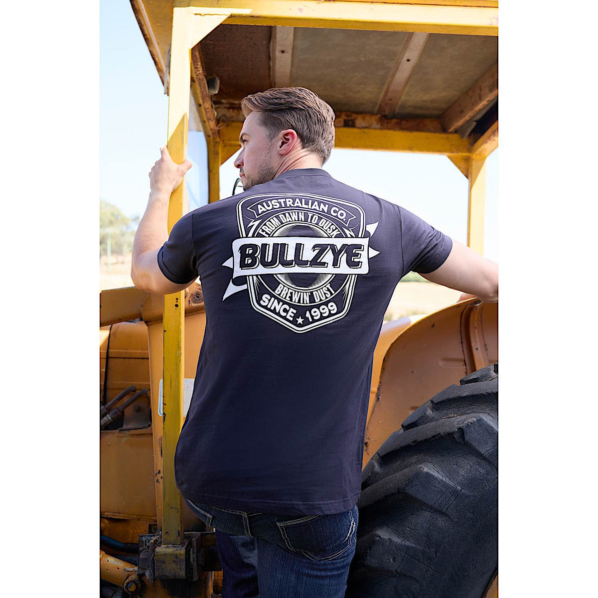 Bullzye Men’s Brew T Shirt - Navy