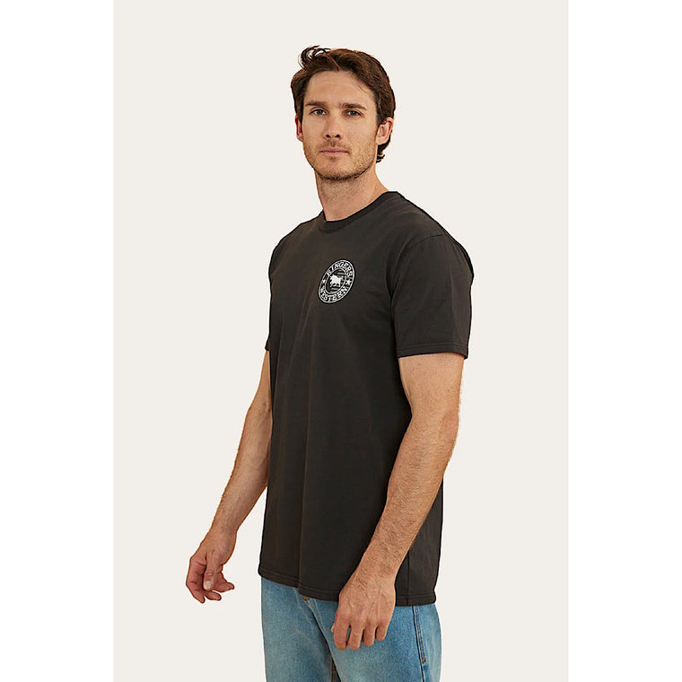 Ringers Western Signature Bull Flag Men's Stock Fit T-Shirt - Black