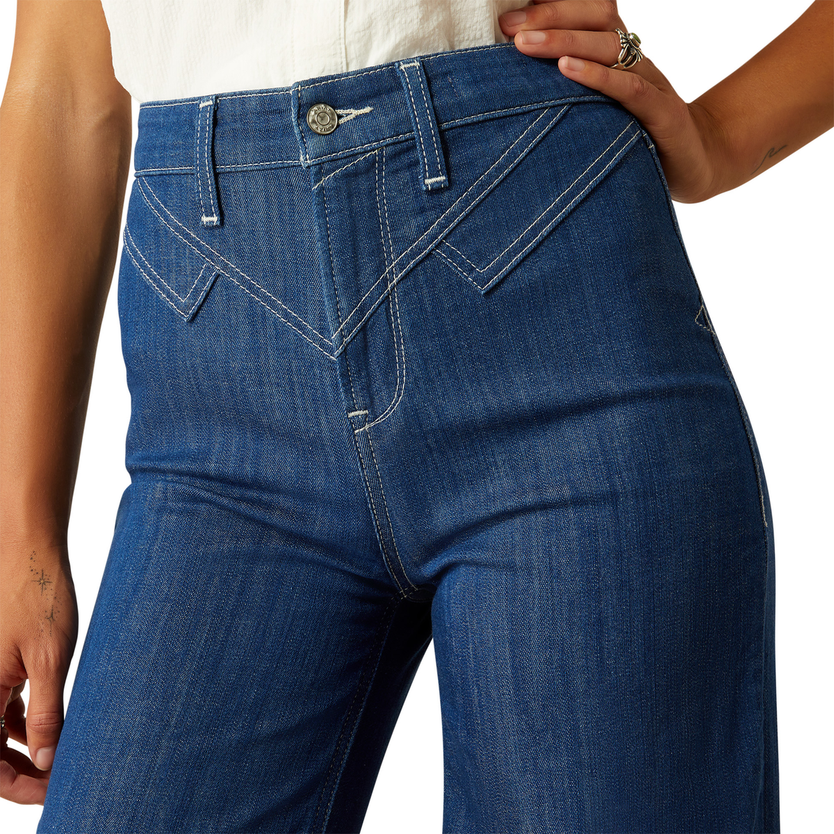 Ariat Women’s Ultra High Rise Westie Yoke Wide Leg Jeans Rinse Wash