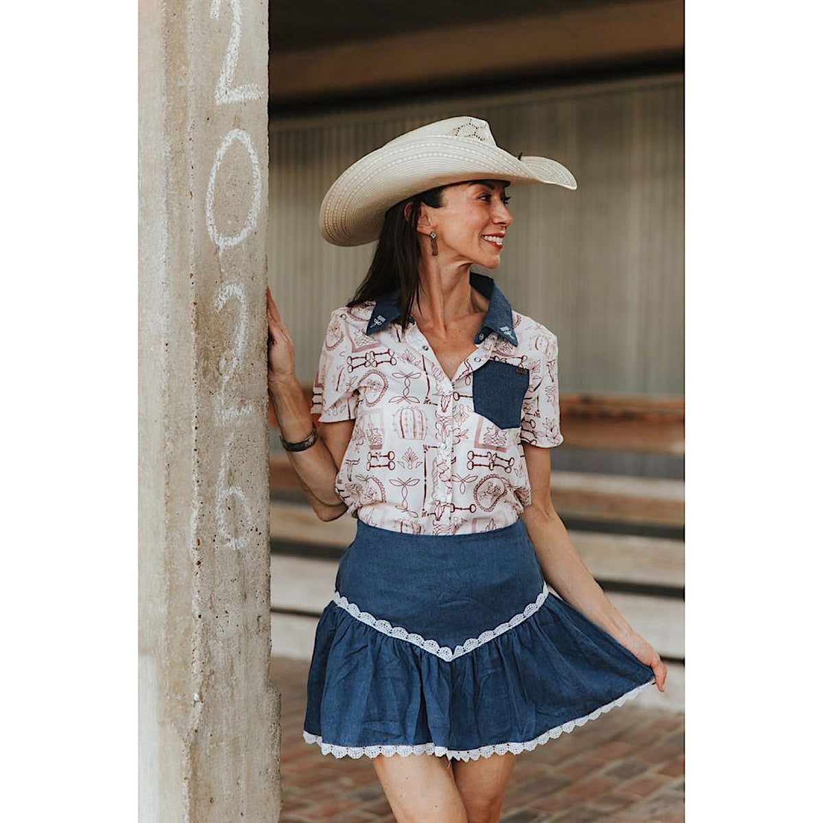 Lucky & Blessed Women's Lace Trim Detail Western Yoke Ruffle Skirt - Mid Wash
