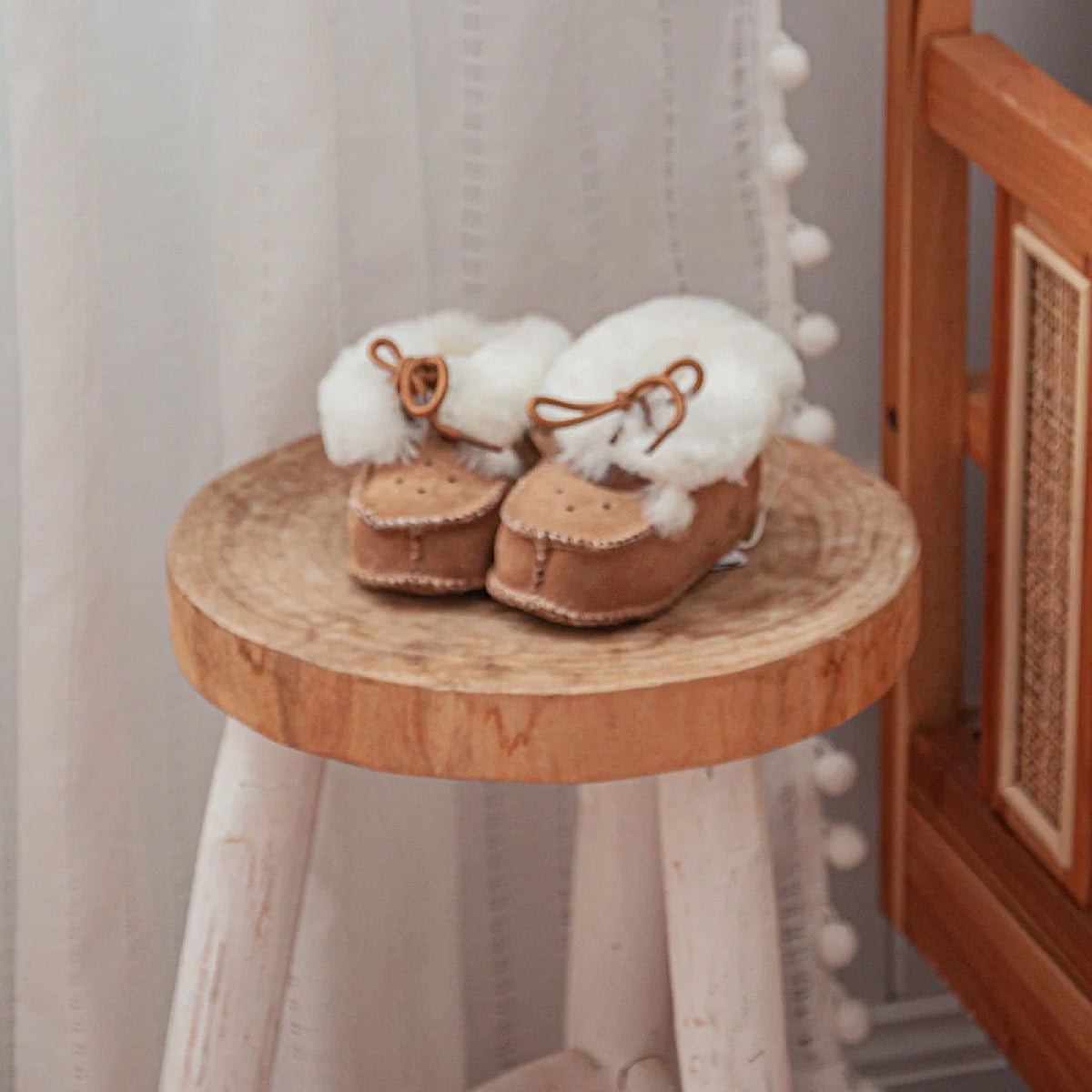 Auskin Tykes Sheepskin Booties - Walnut