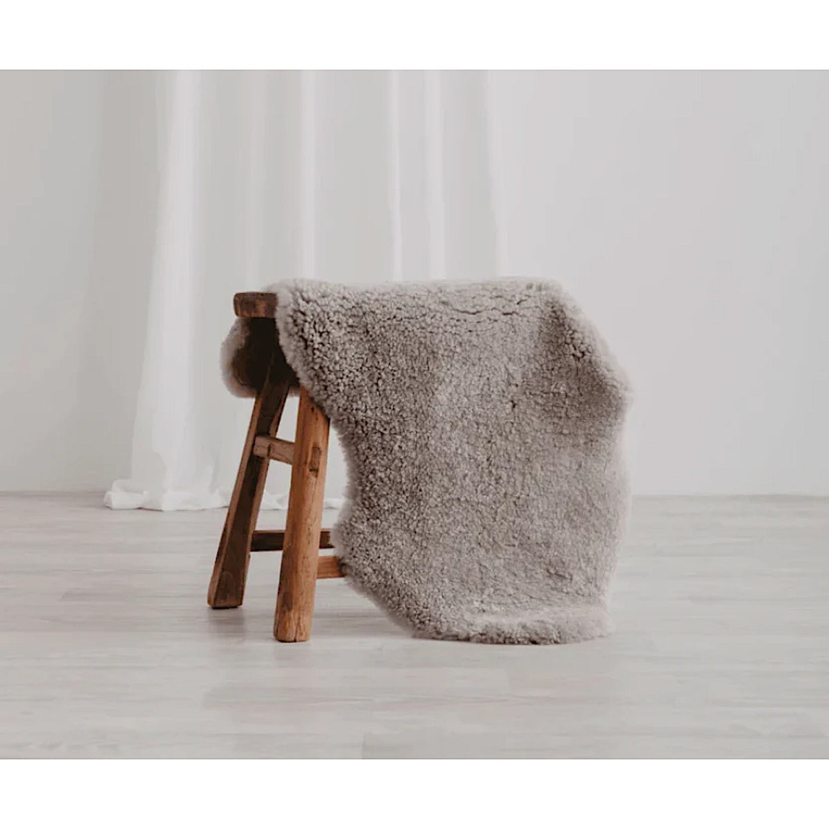 Huxford Grove Kingston Sheepskin Rug - Moleskin