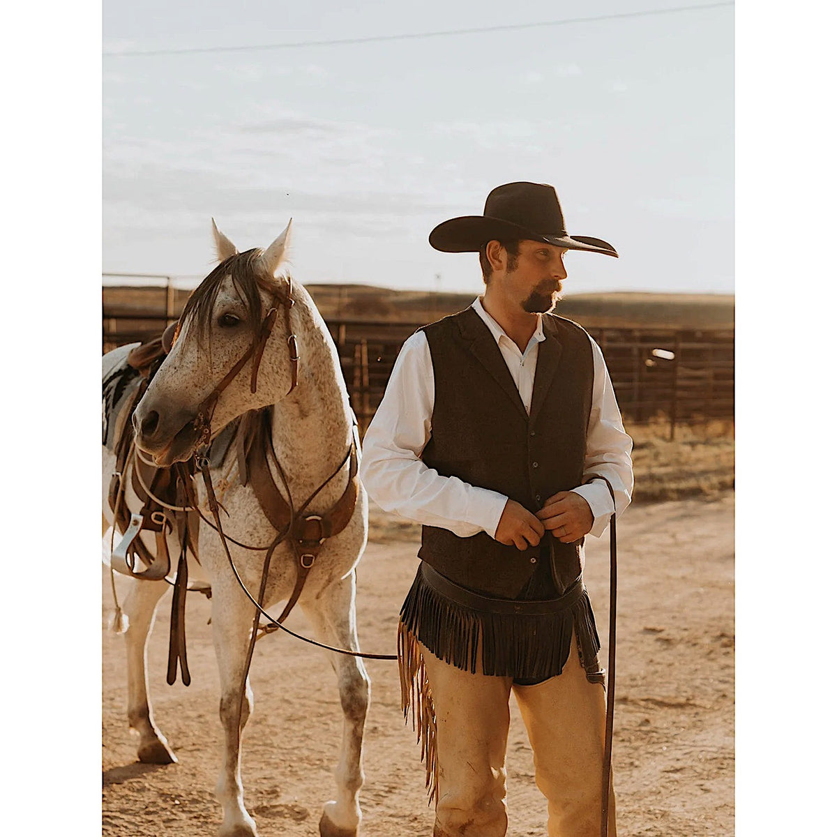 Outback Trading Men’s Jessie Vest - Dark Brown