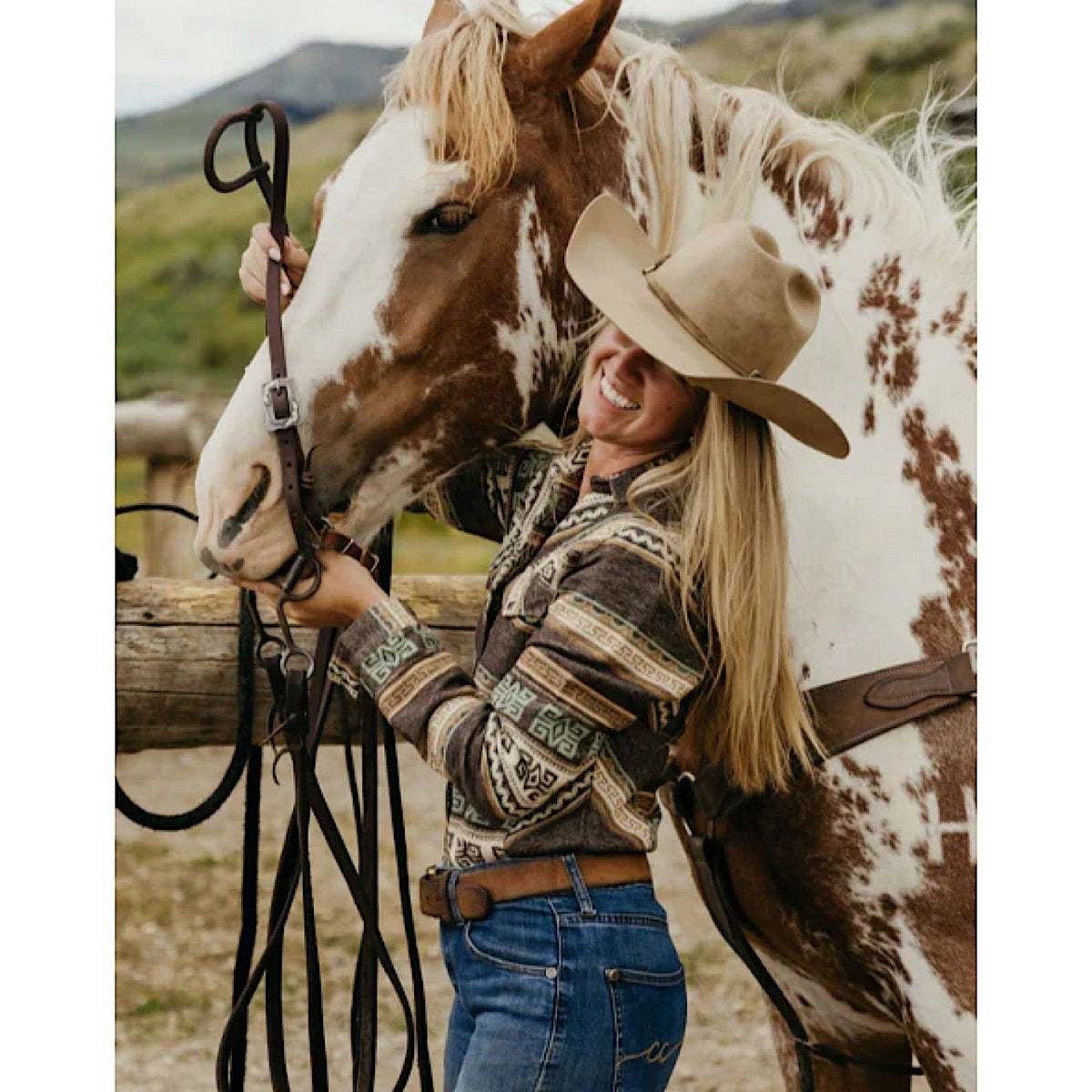Outback Trading Women’s Lorelei Performance Shirt - Chocolate
