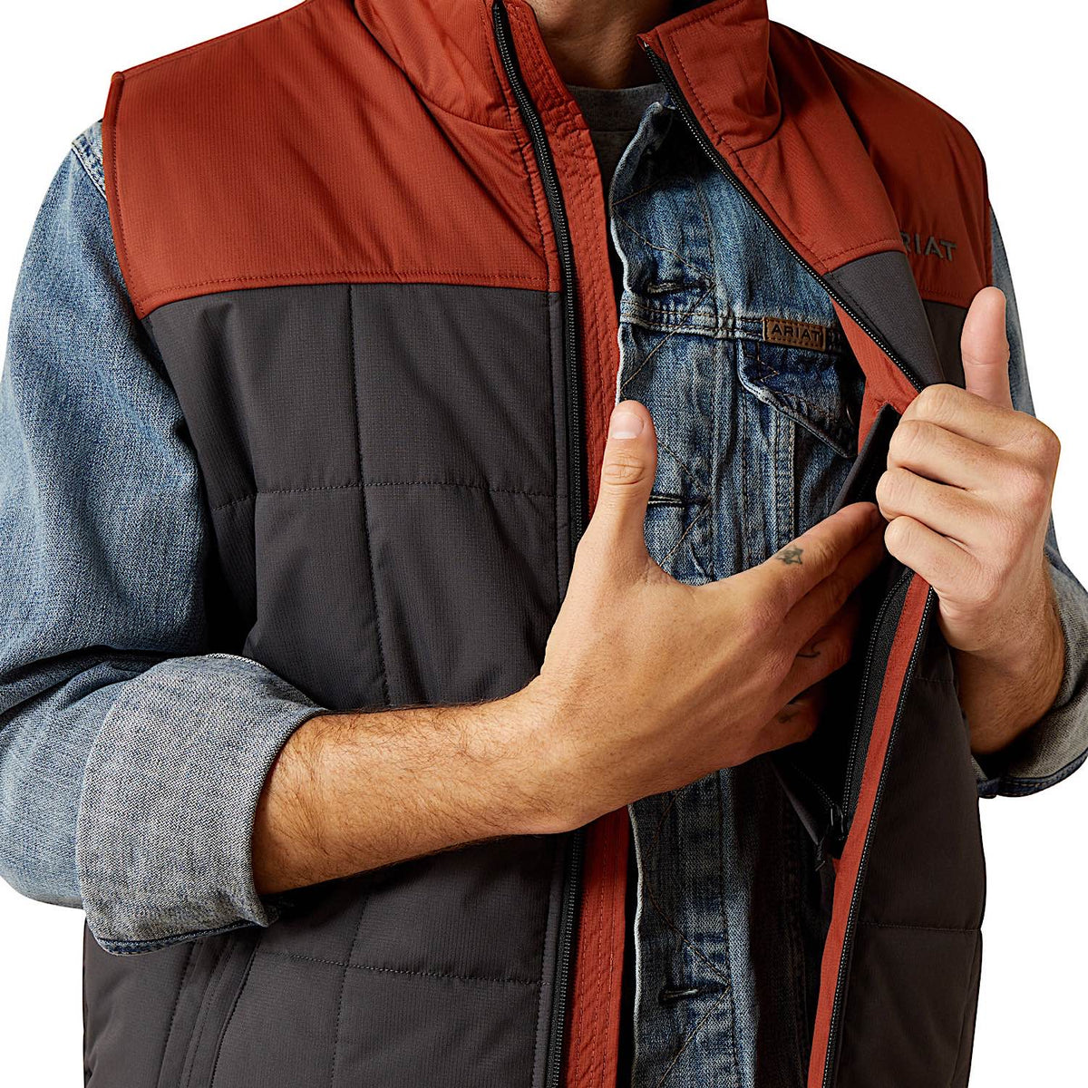 Ariat Men’s Cruis Insulated Vest - Smoked Paprika/Phantom