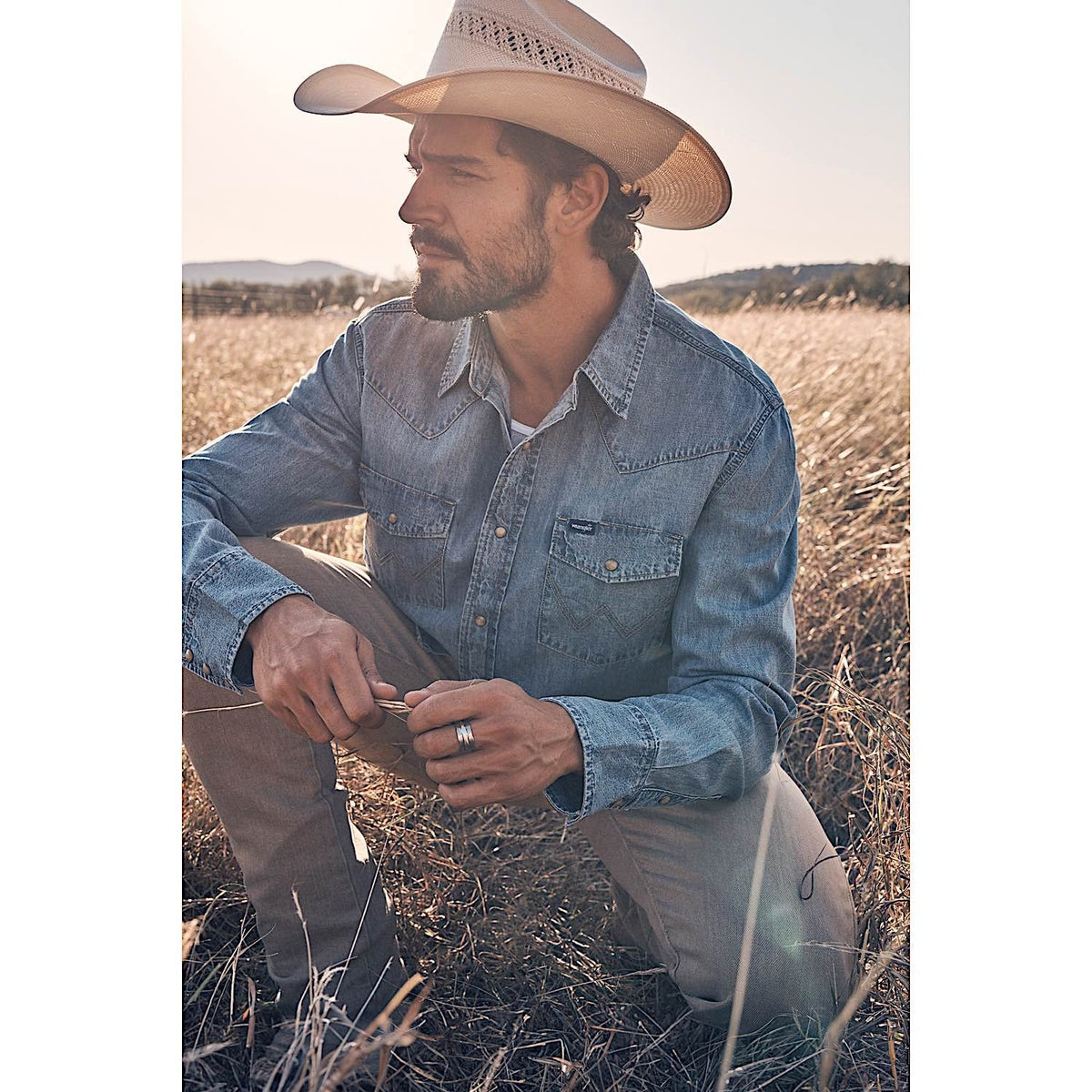 Wrangler Men’s Classic Fit Denim Shirt - Light Wash Denim