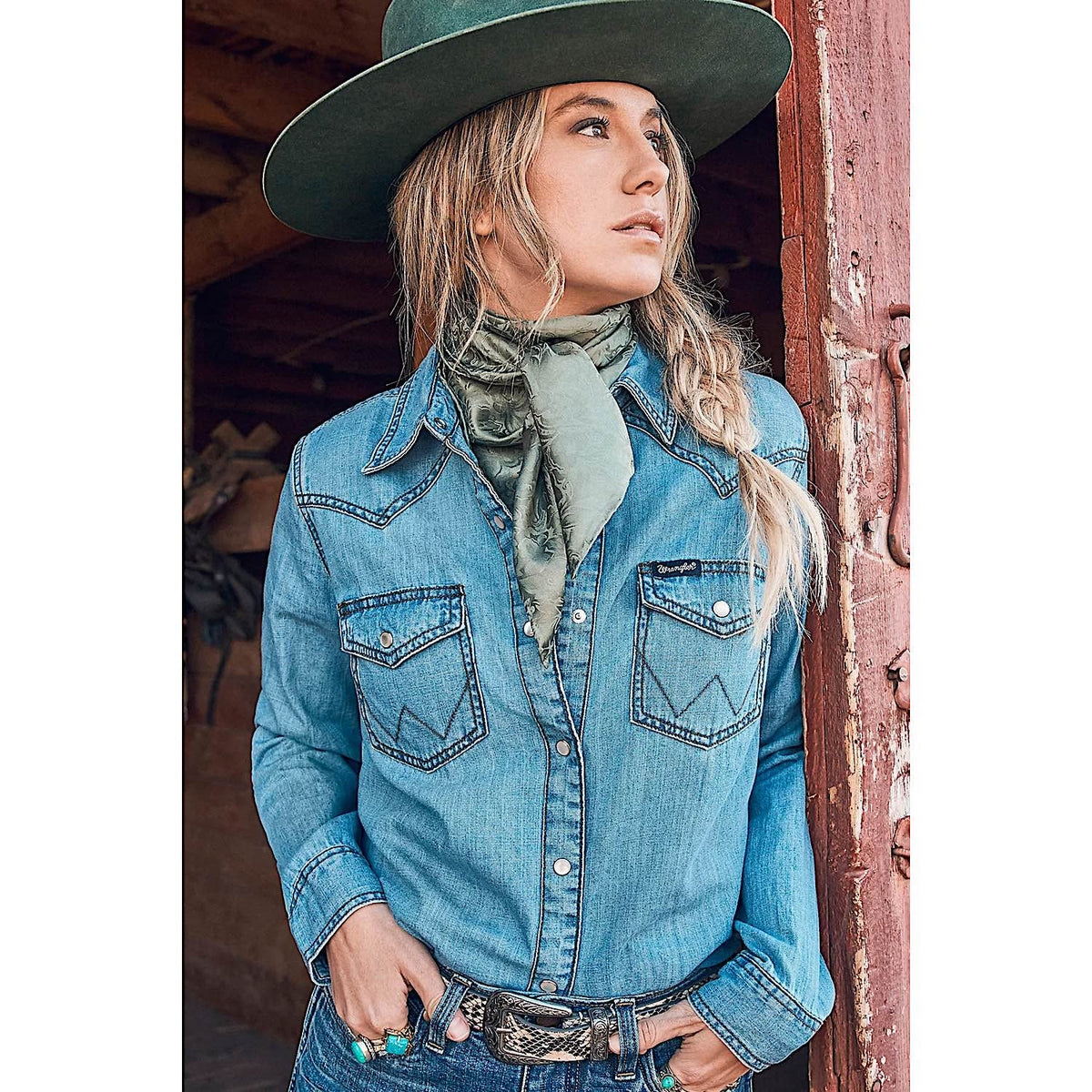 Wrangler Women’s Classic Fit Denim Shirt - Mid Denim