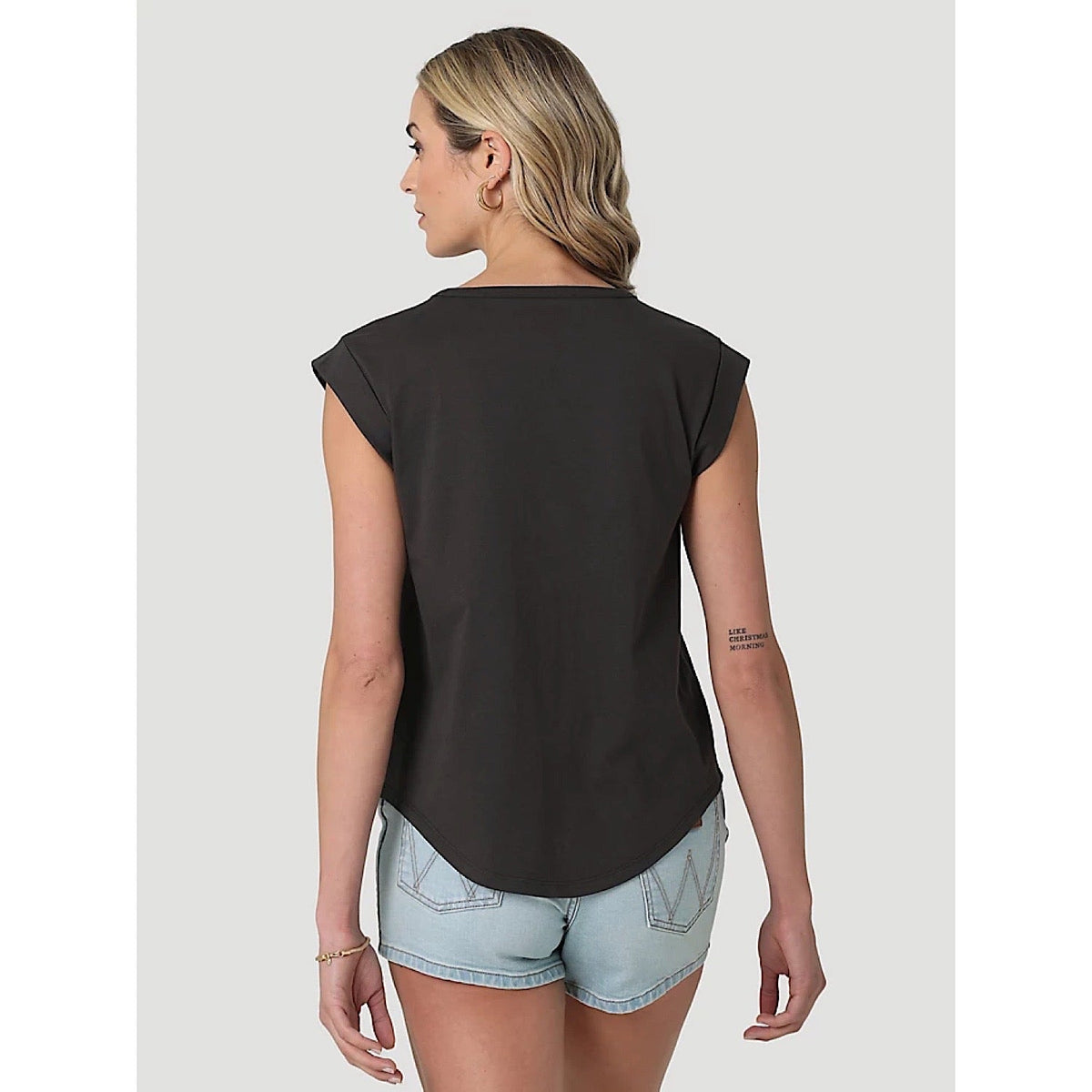 Wrangler Womens Wanted & Wild Cuffed Tank in Phantom